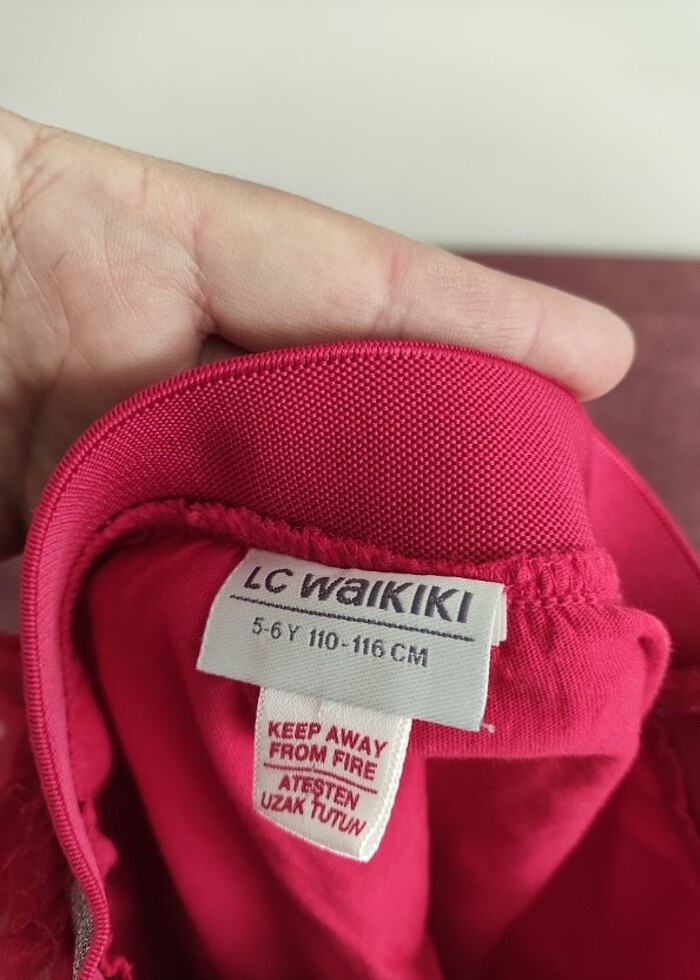 Kırmızı etek - Görsel 2