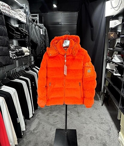 Moncler Yünlü Mont