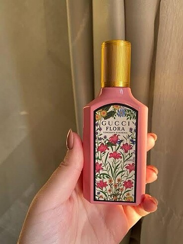 Gucci Flora Gorgeous Gardenia Kadın