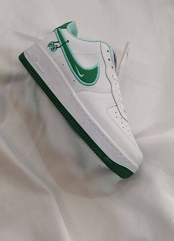 Nike kiraz spor ayakkabı 