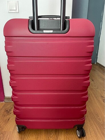 Sıfır etiketli orta boy valiz - Görsel 6