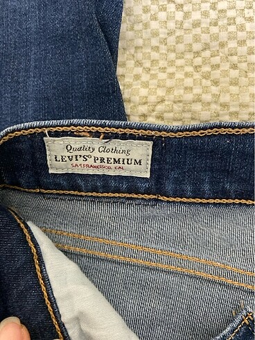 m Beden Levi?s jean