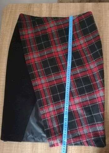 Om MARKA Kırmızı Ekoseli Etek - Görsel 3