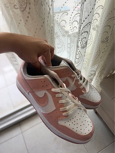Nike Dunk 39 numara Defosu yok