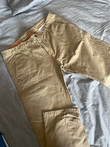 Dockers pantolon az kullanıldı