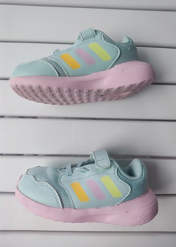 25 Beden Adidas Kız Çocuk Velcro Spor Ayakkabı