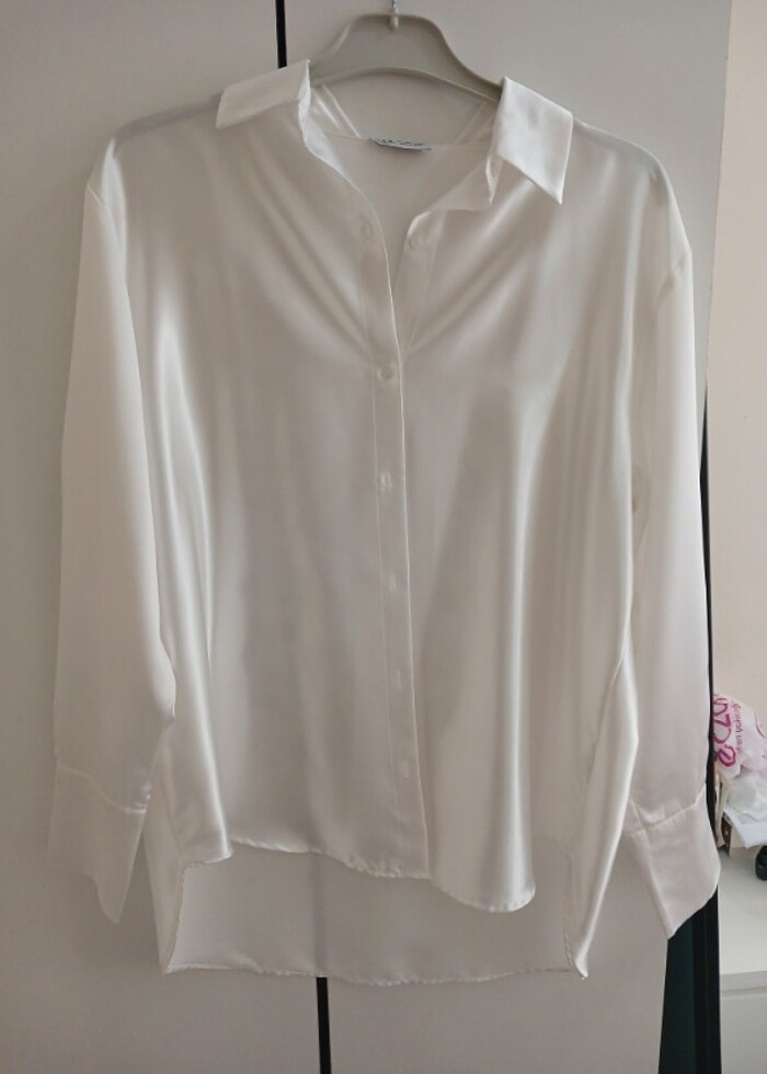 Beyaz saten gömlek  - Görsel 2