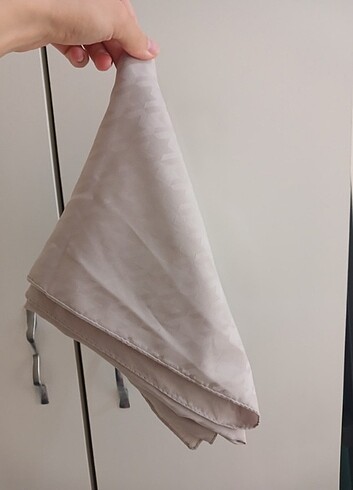 Gümüş rengi jakarli eşarp - Görsel 5
