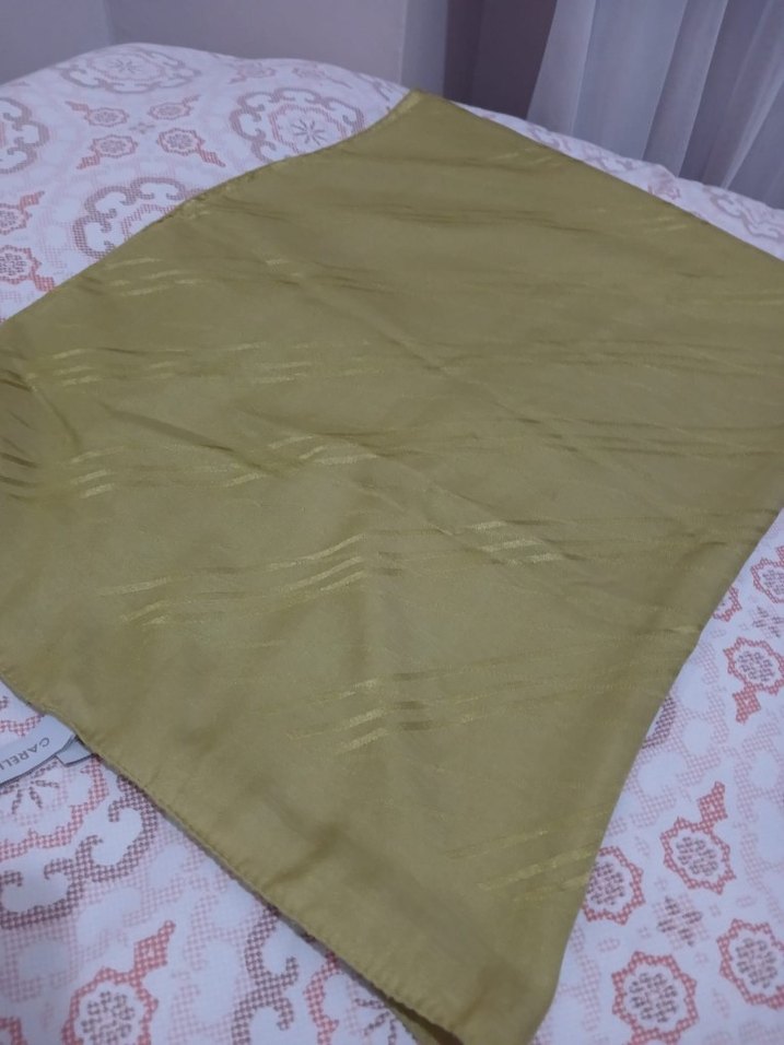 Kadın Parlak yağ yeşili Pilili Şal - Görsel 3