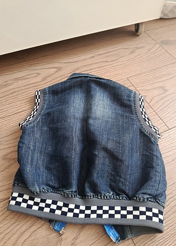 3-6 Ay Beden Erkek Çocuk Renkli Nakışlı Denim Biker Yelek