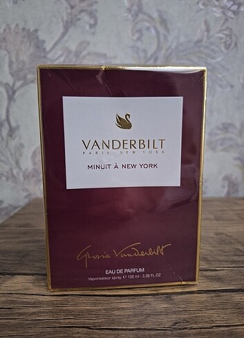 Gloria Vanderbilt Minuit à New York Parfüm 100 ml 