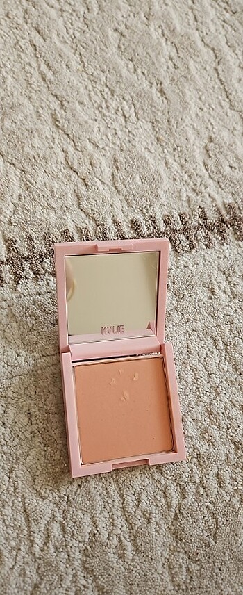 Kylie Cosmetics Kylie Allık