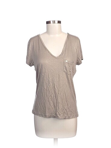 Network T-shirt %70 İndirimli.