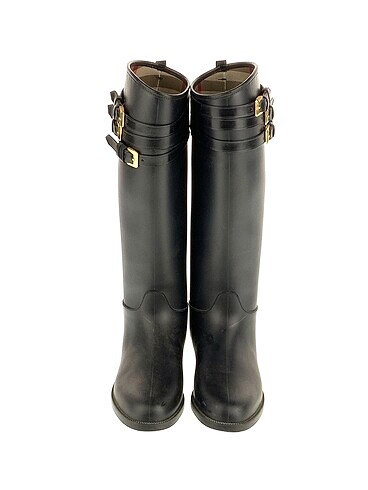40 Beden Burberry Çizme %70 İndirimli.
