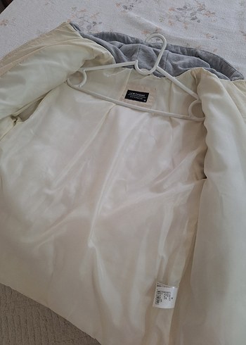 LC Waikiki LCW kapşonlu kadın şişme mont