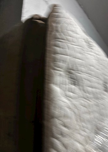 Kahverengi ve Gri Yatak Koruyucu 
160/200 - Görsel 2