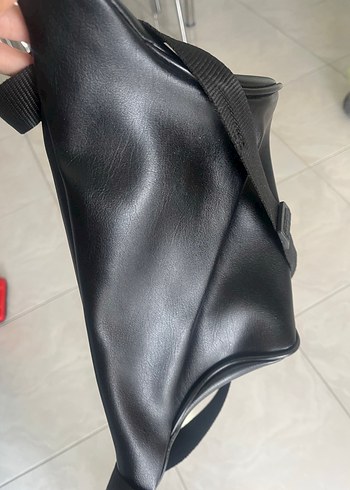 Siyah Deri Kadın Çapraz Çanta - Görsel 2