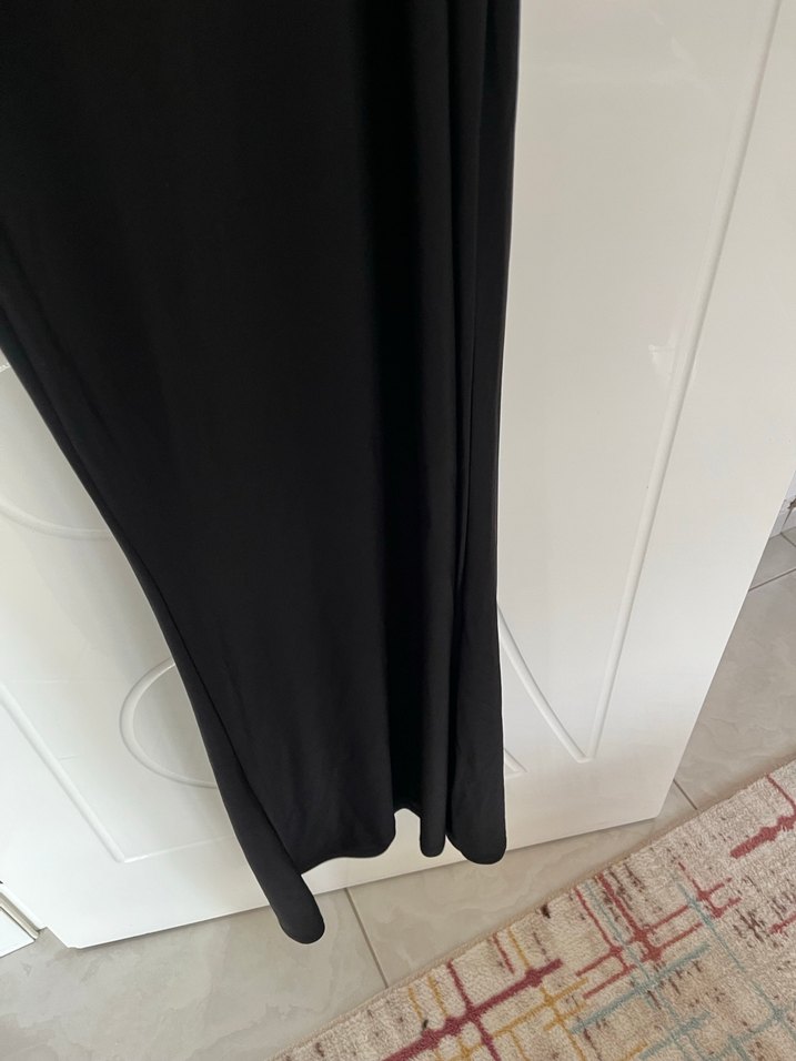 Siyah Uzun Kolsuz Elbise - Görsel 2