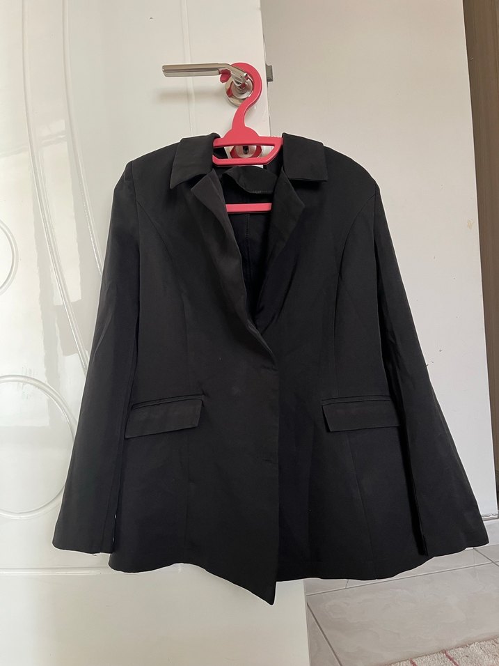 Siyah Kadın Midi Boy Düğmeli Blazer - Görsel 2