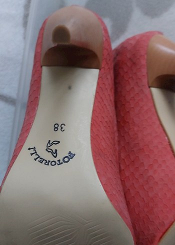 Kırmızı Yılan Derisi Desenli Stiletto Topuklu Kadın Ayakkabı - Görsel 3