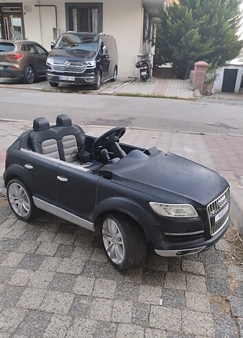 Diğer Audi Q7 akülü araba