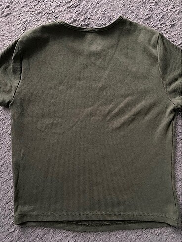 Bershka haki crop