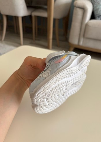 22 Beden Nike Kız Çocuk