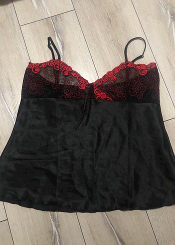 Siyah Kırmızı Nakışlı Mini Gecelik Takım - Görsel 3