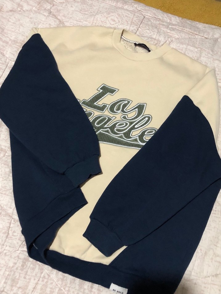 Beyaz Lacivert Baskılı Kadın Sweatshirt - Görsel 3