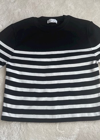 Siyah Beyaz Çizgili Kısa Kollu Kadın Tişört - Görsel 2