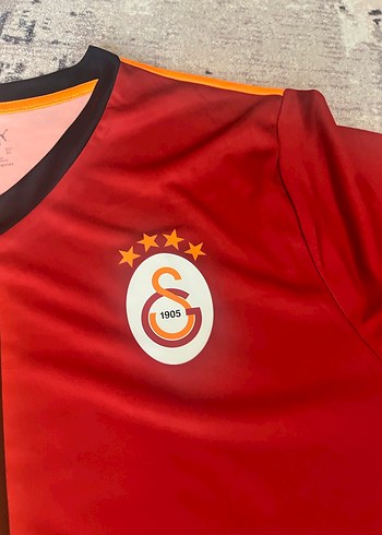 Puma V Yaka Kırmızı-Sarı Erkek forma - Görsel 2