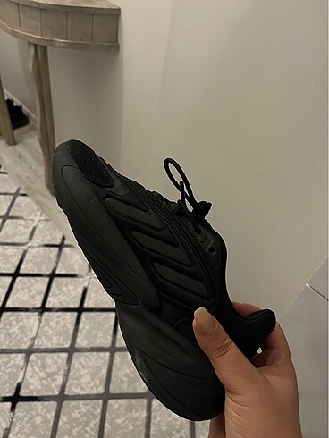 38,5 Beden siyah Renk Adidas Ozelia