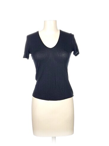 Zara T-shirt %70 İndirimli.