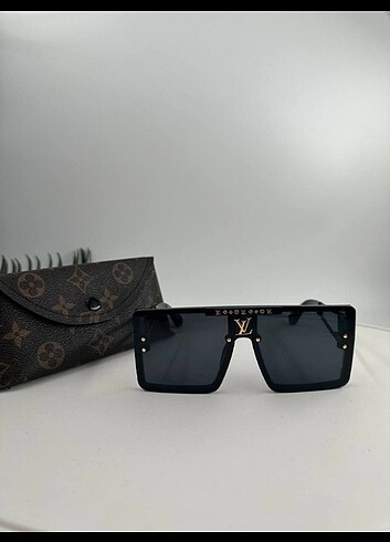 Louis Vuitton Louis vuttion güneş gözlüğü 