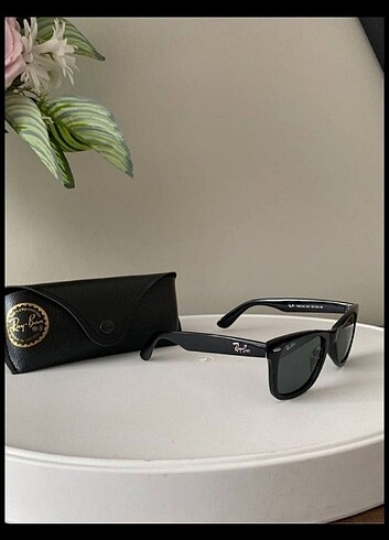 Rayban güneş gözlüğü 