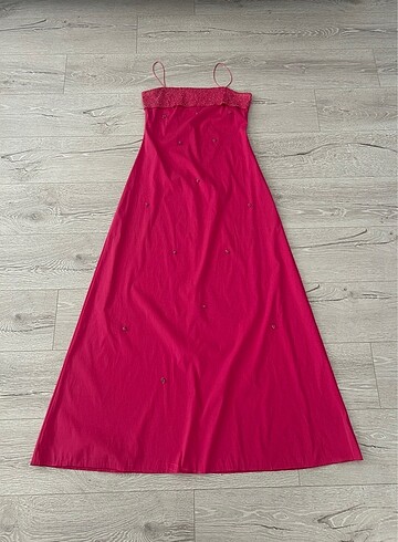 PEMBE ELBİSE