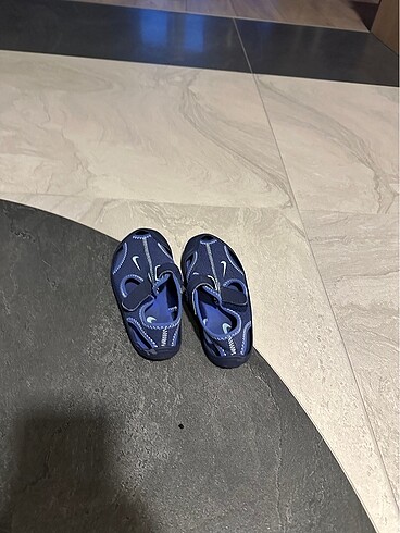 Nike sandalet