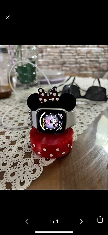 Minnie Apple Watch Stand Saat