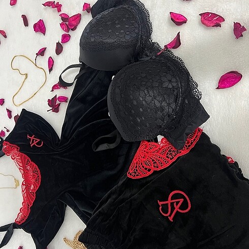 Victoria s Secret Kadife şortlu takım