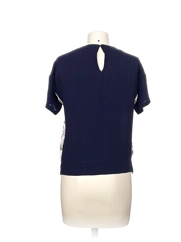 36 Beden Koton Bluz %70 İndirimli.