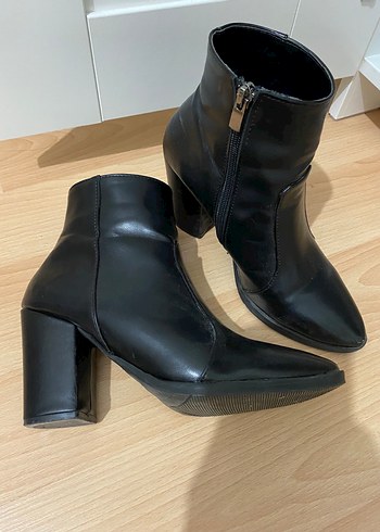 Siyah Kadın Deri Stiletto Bot - Görsel 4