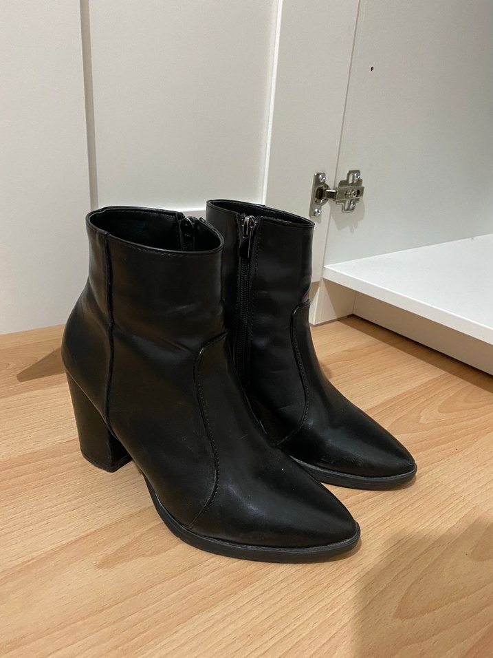 Siyah Kadın Deri Stiletto Bot - Görsel 2