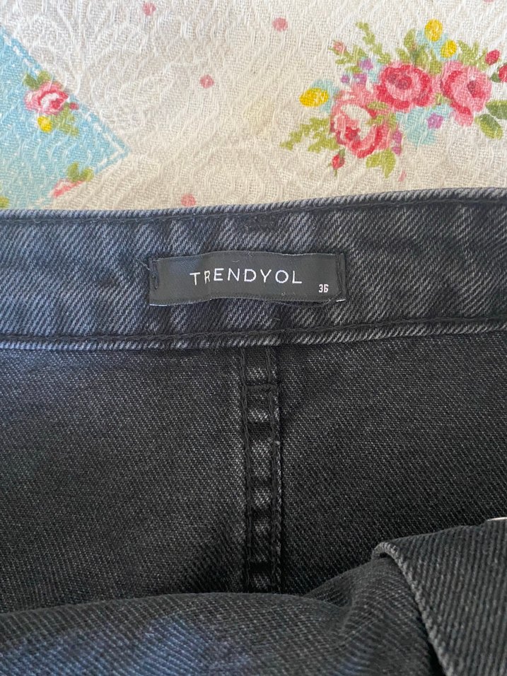 Düğmeli Siyah Denim Mini Etek - Görsel 4