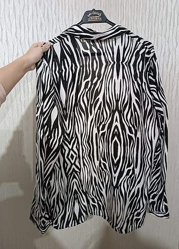 Misela Zebra desenli büyük beden gömlek 