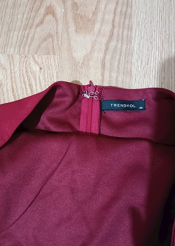 Trendyolmilla Bordo mezuniyet - nişan elbisesi - Görsel 5