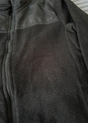 Erkek Çocuk Siyah Fermuarlı Yüksek Yakalı Polar - Görsel 2