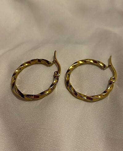 Gold Desenli Çelik Halka Küpe