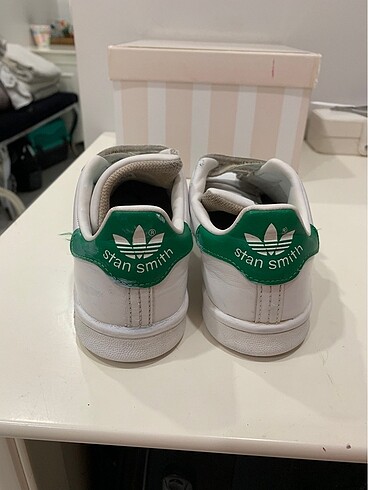 35 Beden beyaz Renk Adidas Spor ayakkabı