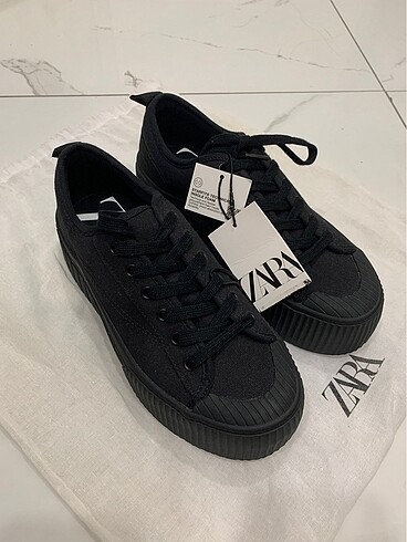 Zara Siyah spor ayakkabı