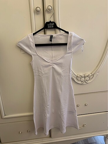 h&m mini beyaz elbise